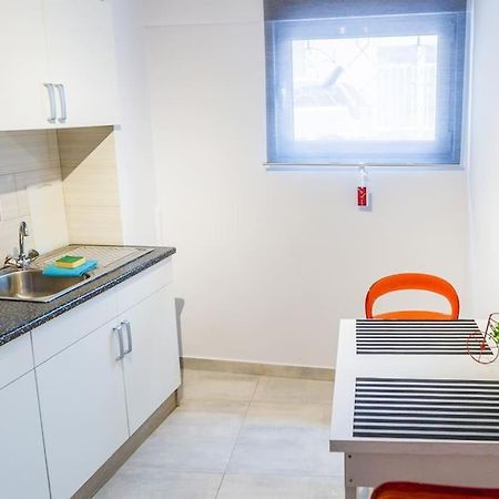 2 Bedrooms Apartment Close To Metro Dafni In Athén Kültér fotó